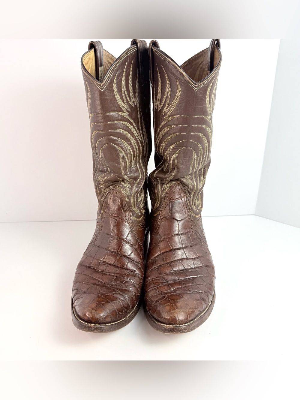 Vintage Nocona Brown Alligator leather Cowboy Boots Mens Size 8.5 Style 9064 USA